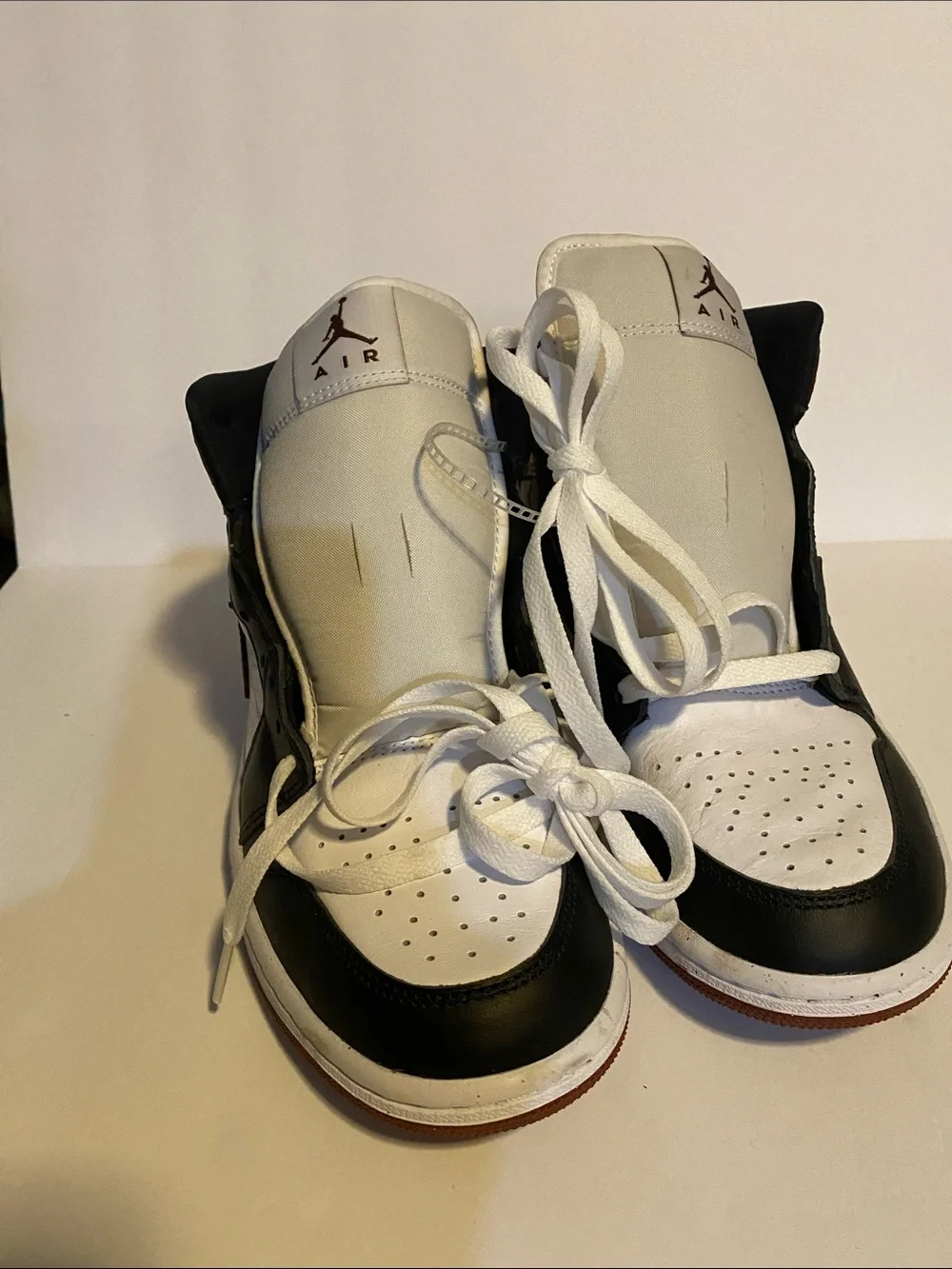 NWOT Men's Jordan 1 Mid SE White/Dark Pony-Black HF3216-102